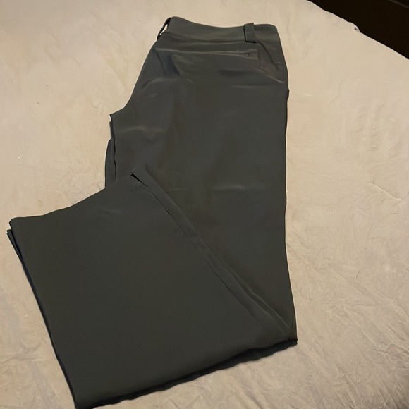 Nike Dri-Fit Golf Pants - Picture 2 of 3